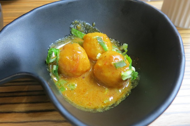 nam kee h curry fish balls