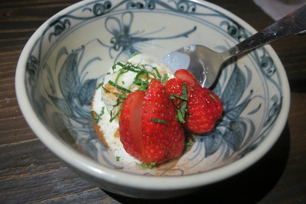 Missy-Hos-Hong-Kong-strawberries