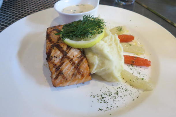 quayside-hong-kong-grilled-salmon