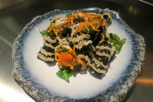 the-walrus-hong-kong-mini-crabs-nori-chips