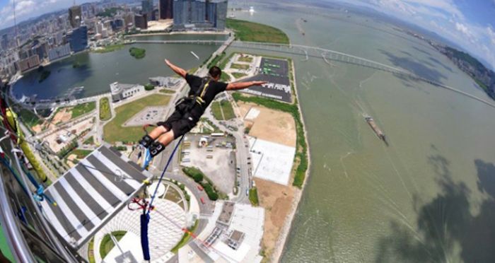 aj-hackett-macau-tower-bungy-jump