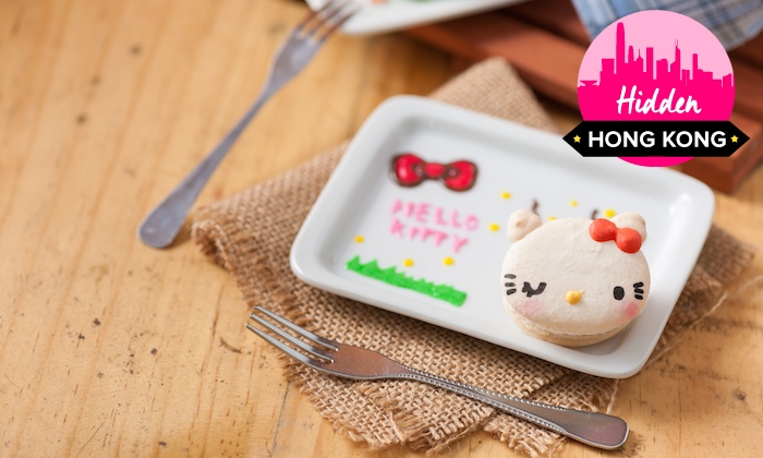 hello kitty macaron