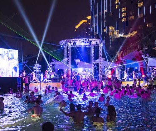 People at SPLASH pool party macau