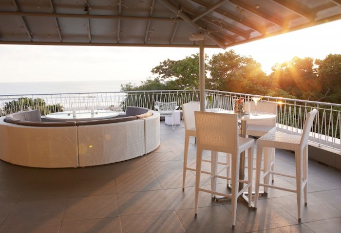 rooftop bar at the Luna2 Studiotel in bali indonesia