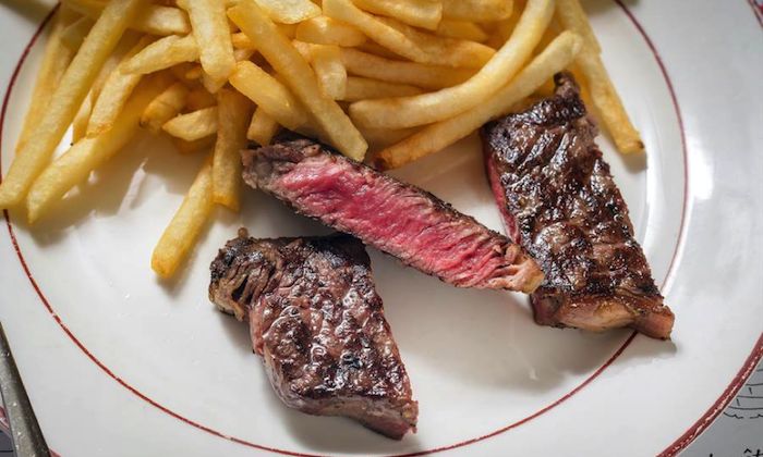 steak and french fries at la vache hong kong