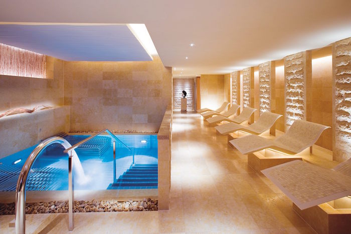 inside the oriental spa hong kong