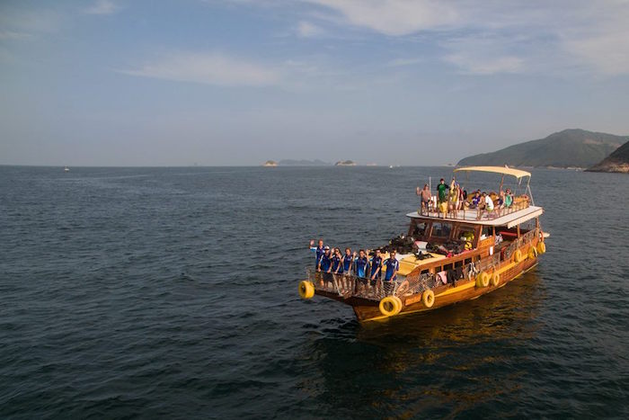 junk boat hong kong