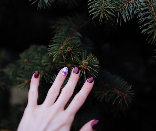 festive manicures