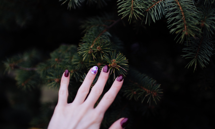 festive manicures