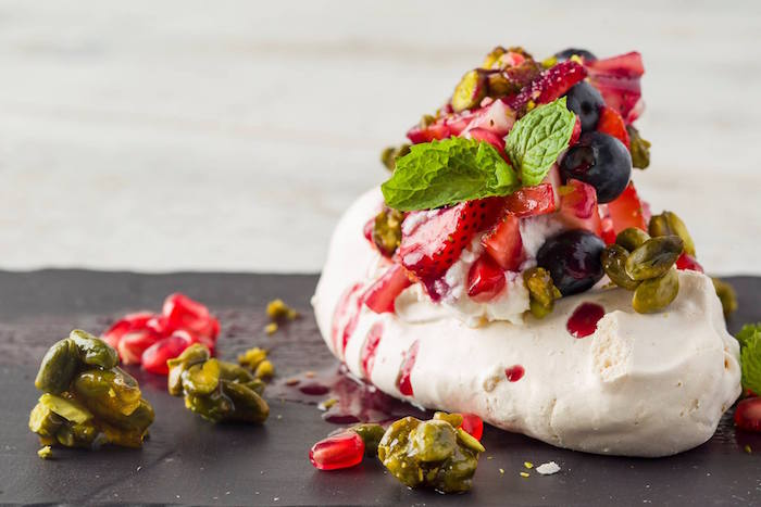 meringue with winter berries