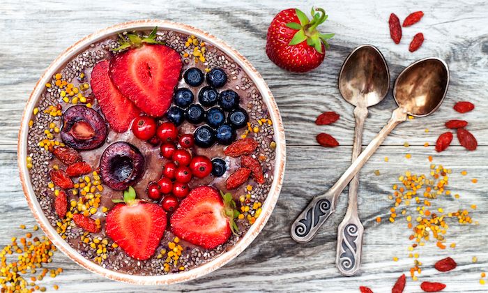 Acai Bowl with fruit dcg