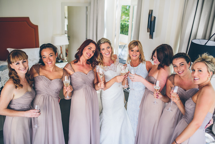 bride and her bridesmaids 