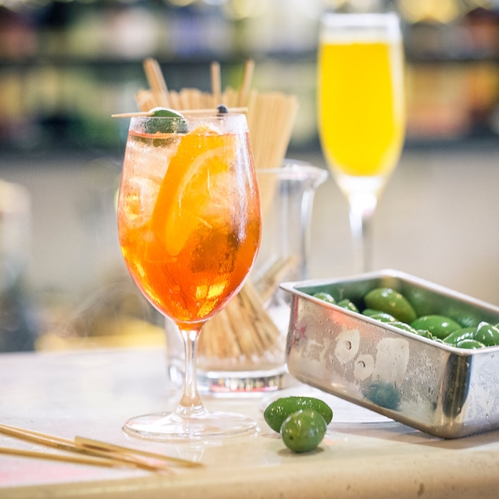 Mimosas to Martinis: Where to Drink in Hong Kong this April stazione novella