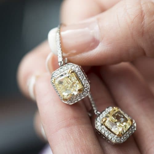 Personalised Jewellery from Diamond Registry