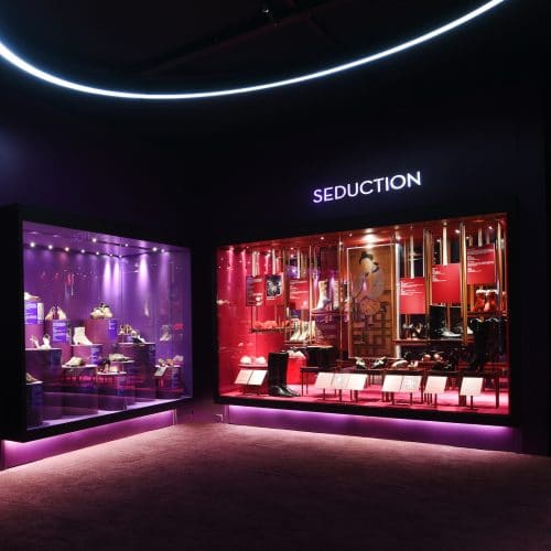 “Shoes: Pleasure and Pain” Exhibition-interior