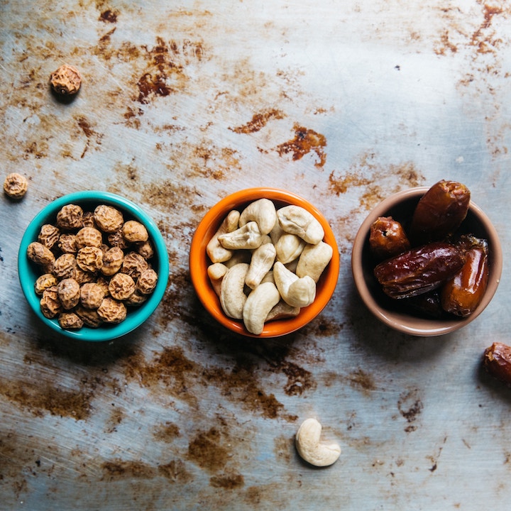 healthy office snack ideas - nuts