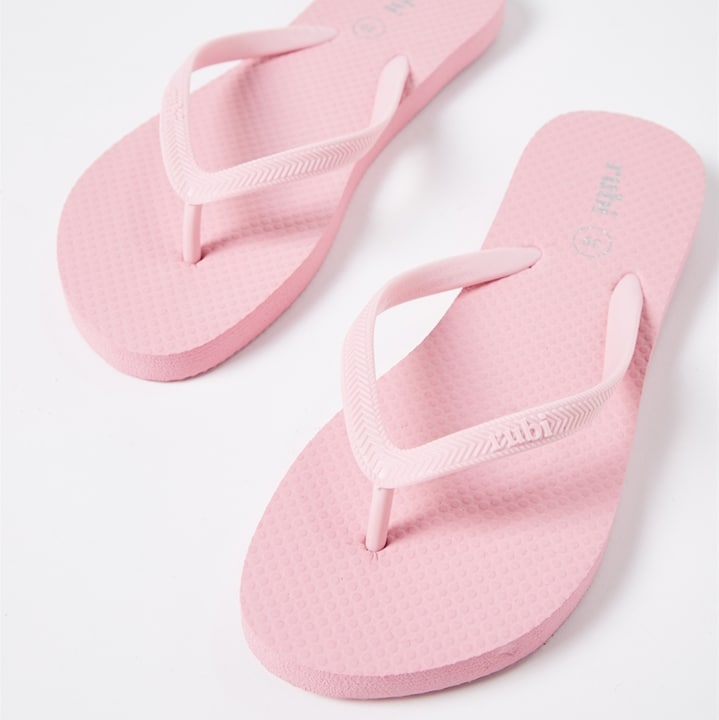 rainy-day-shoes-cotton-on-flip-flops