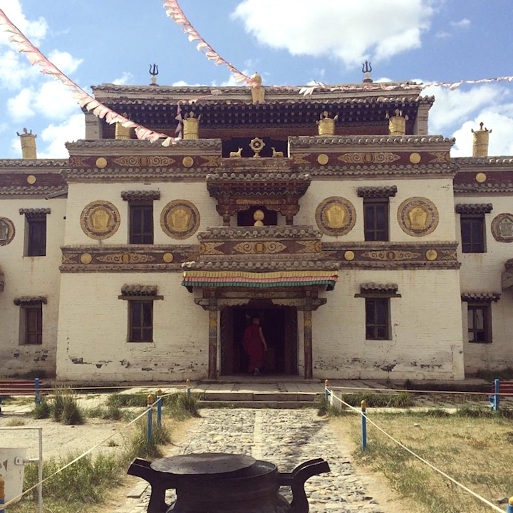 travel mongolia baldan bereeven tibetan buddhist monastry