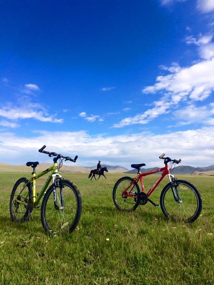 travel mongolia bikes steppe nomads