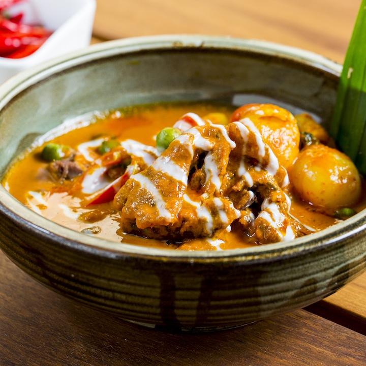 Ruam red duck curry