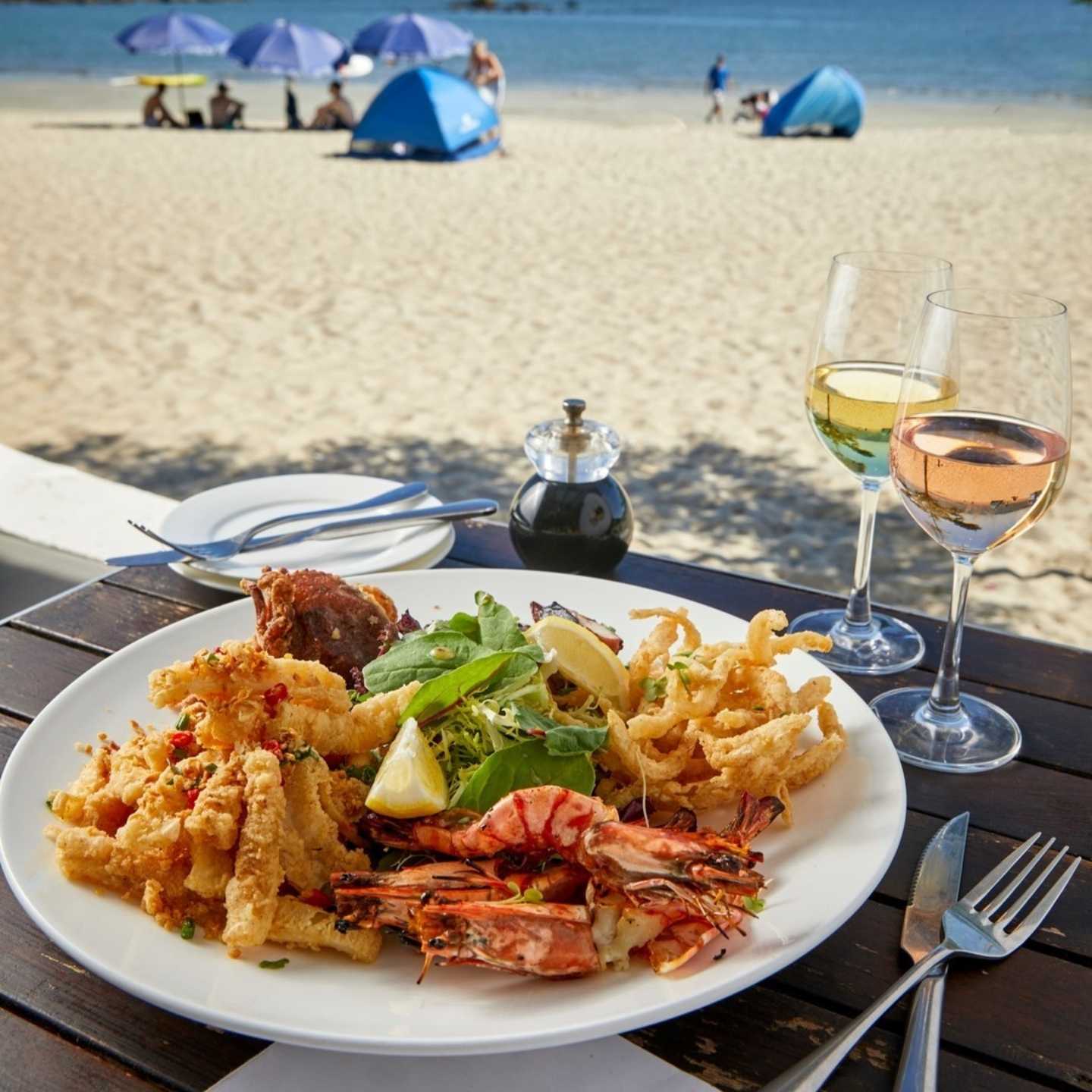 Beachside Restaurants & Bars We Love: Top Waterfront Restaurants