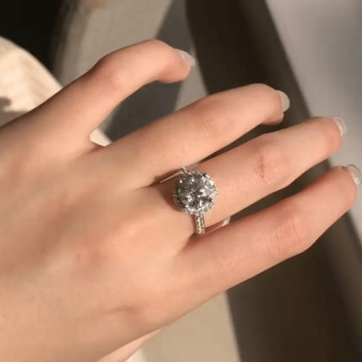 Engagement Rings: Diamond ICQ
