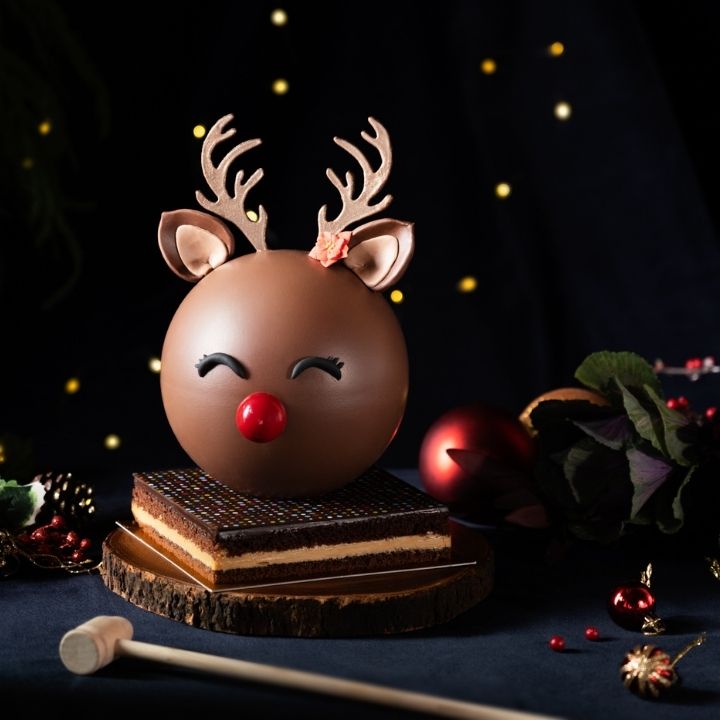 Four Seasons Hotel Hong Kong: Reindeer Smash Cake