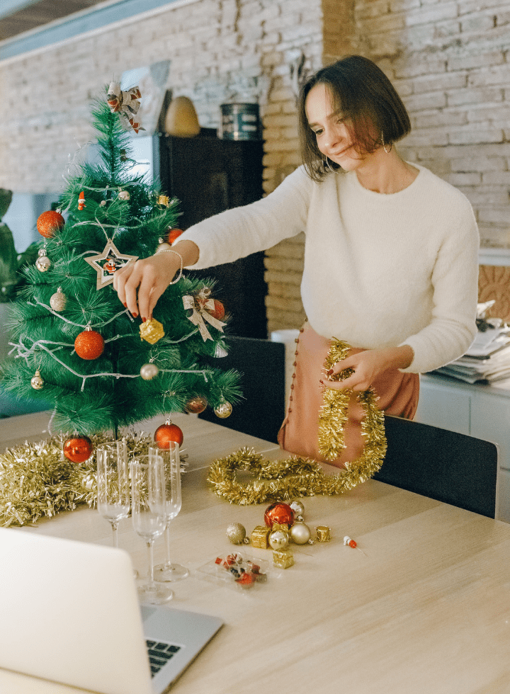 Celebrate Christmas Virtually: Tree Decorating