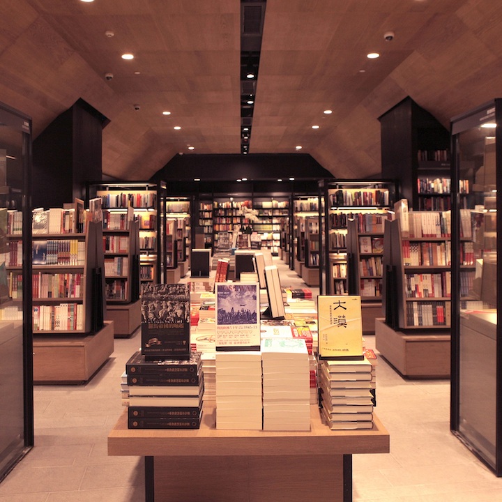 whats on hk book stores shops culture eslite causeway bay