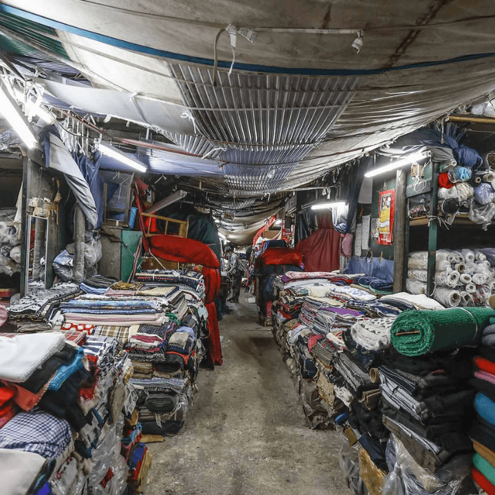 Sham Shui Po Guide: Yen Chow Street Fabric Market