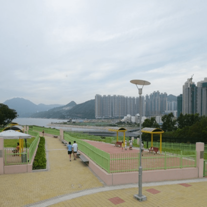 Tseung Kwan O Guide: Wan Po Road Pet Garden