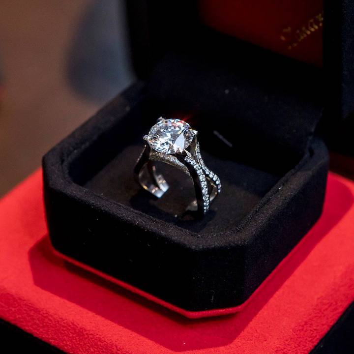 engagement rings hong kong bridal jewellery diamond ring wedding jewellers larry jewelry