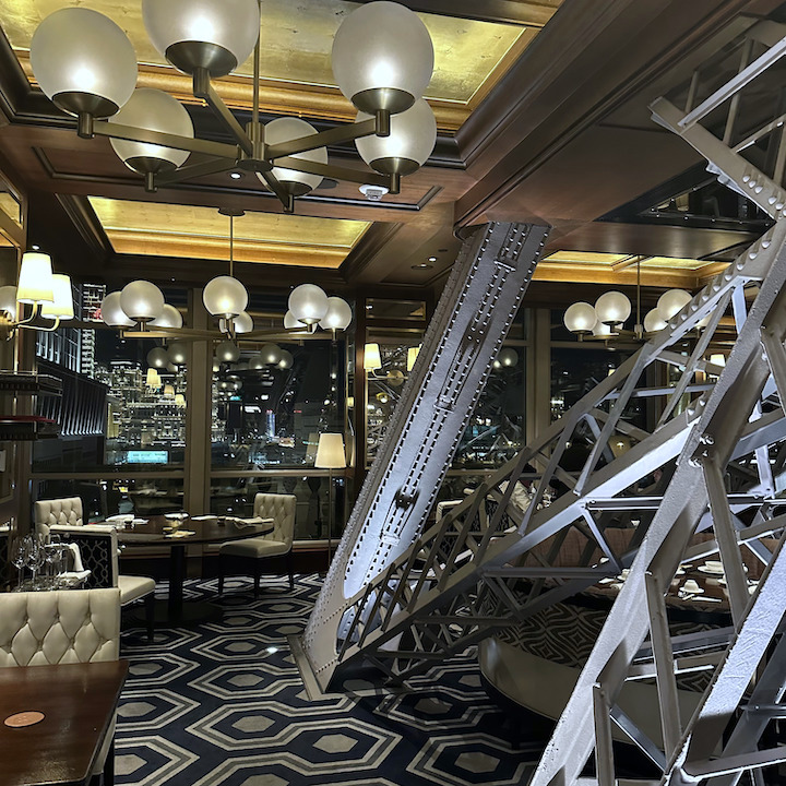 Macau Guide, Travel Tips: La Chine, The Parisian Macao Hotel