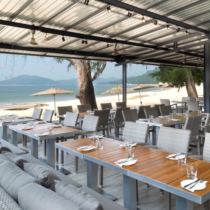 Beachside & Seaview Restaurants Hong Kong: Bathers, South Lantau