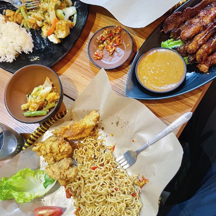 halal food hong kong certified restaurants halal meat options muslim eat drink pandan leaf indonesian restaurant causeway bay
