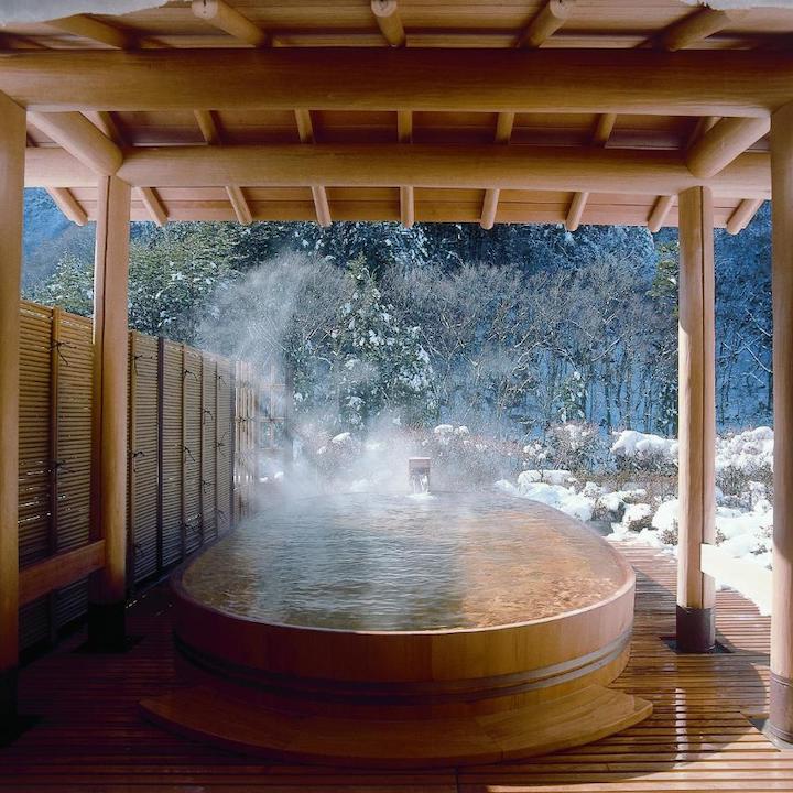 unique hotels asia experiences retreats travel koshu nishiyama hot spring keiunkan yamanashi japan natural hot springs historical