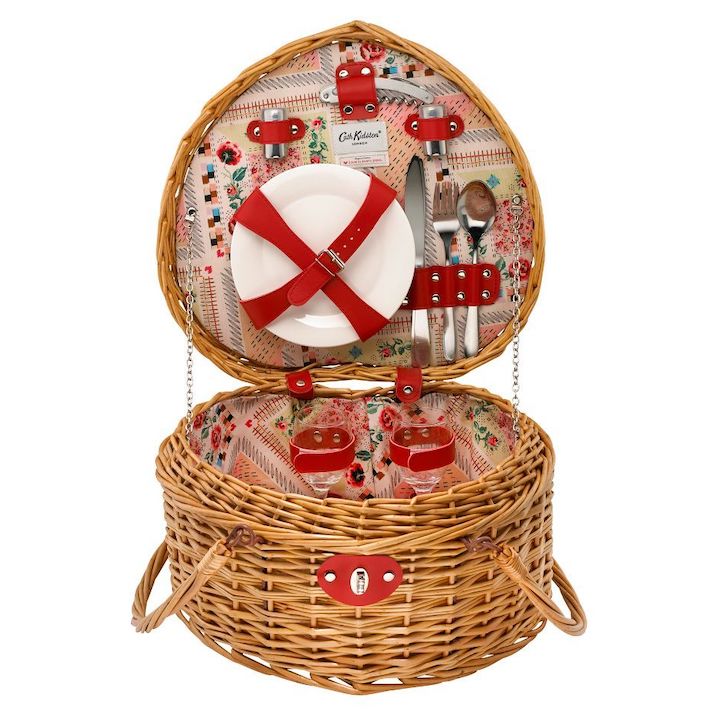 wedding gift ideas for couples newlywed friends: Cath Kidston picnic hamper