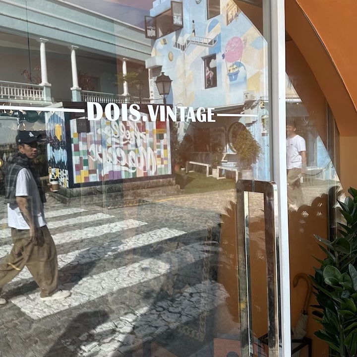 Taipa Village Macau Guide: Dois.Vintage Store