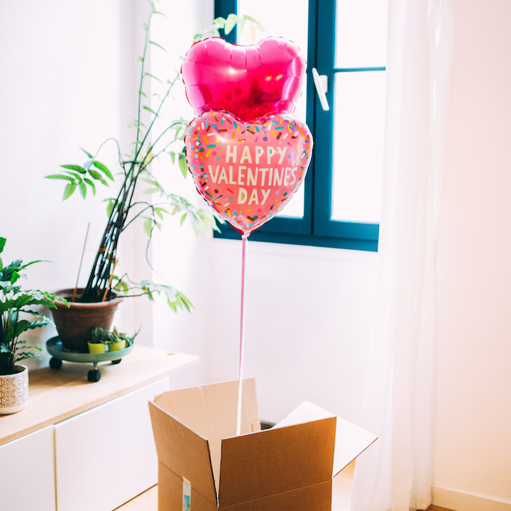 valentines day gift guide romantic idea lifestyle better than flowers gift box balloons