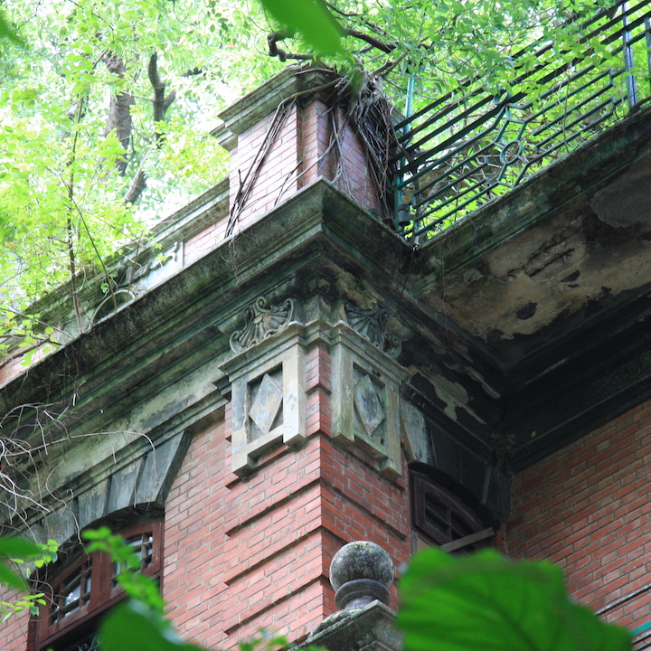 hong kong ghost stories haunted locations spots spirits spooky supernatural nam koo terrace the wan chai haunted house brothel military japanese