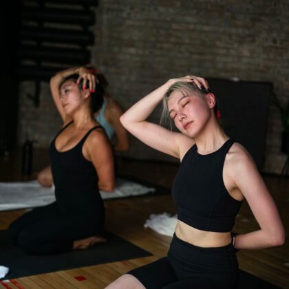best yoga studios hong kong classes instructor wellness meditation mindfulness vinyasa hatha hot aerial