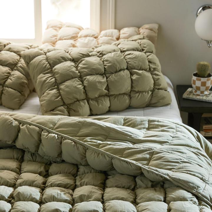 Gift Ideas For Everyone, 2022 Christmas Gift Guide: Urban Outfitters Marshmallow Comforter