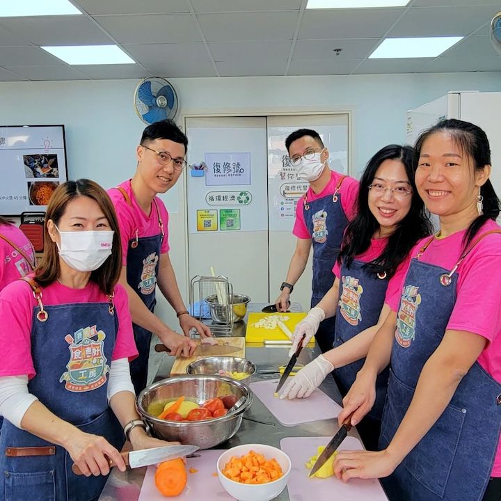 how to give back this christmas hong kong charity initiatives where to donate fundraising events food drives banks local community volunteering non profit ethical volunteer