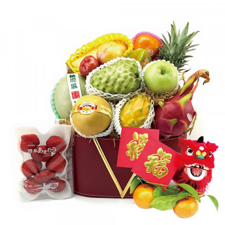 hong kong festive gift hampers holiday celebration baskets gourmet lunar chinese new year 2024 year of the dragon the gift hong kong cny hamper fruit basket dragon fruit plums honeydew melon