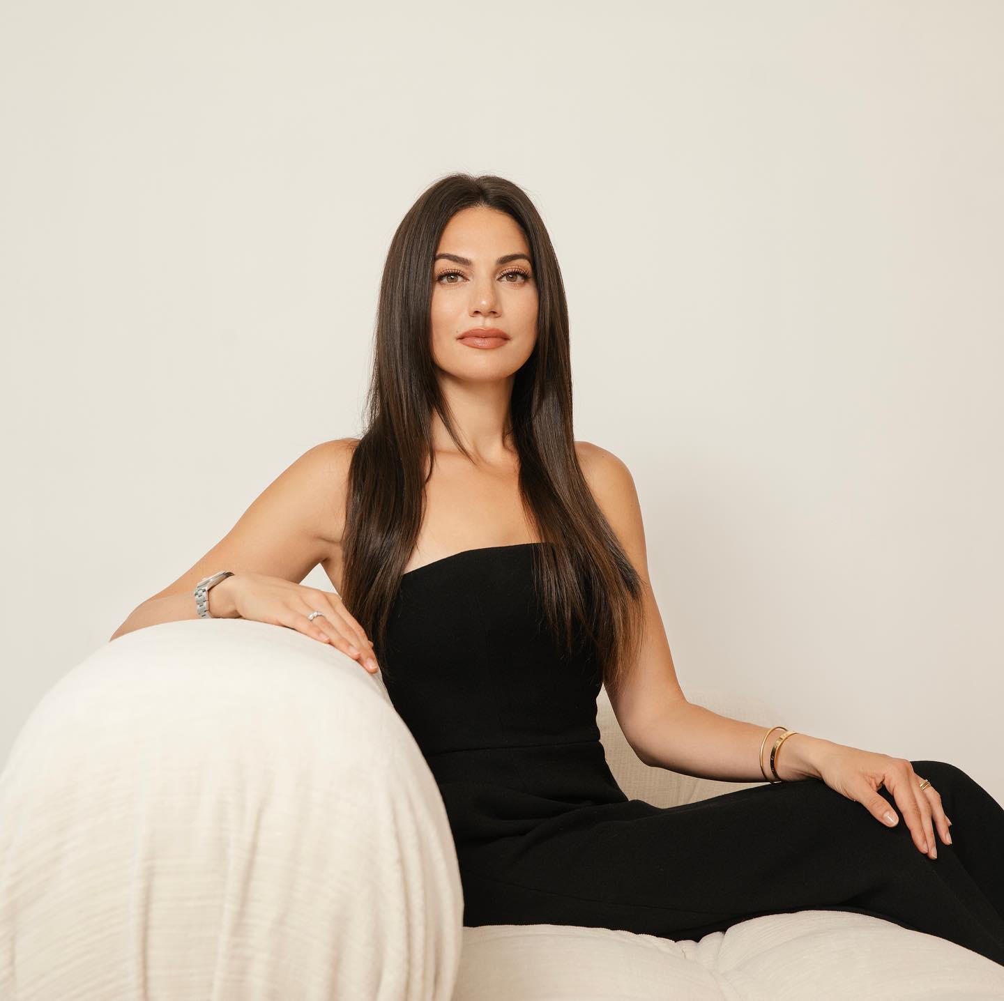 Hong Kong Female Founder, International Women's Day: Dervla Louli, Compare Retreats