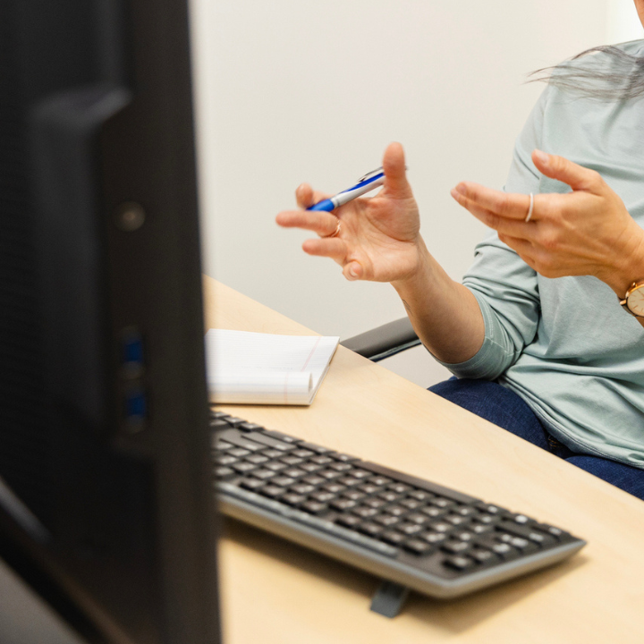 Central Minds offers extensive list of therapists and psychologists offering online and in-person counselling in Hong Kong.