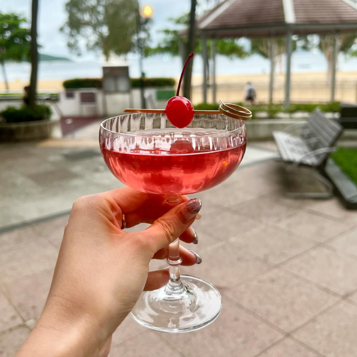 Classified Repulse Bay, Beachside restaurant, HK restaurant with sea view, sea view restaurant HK