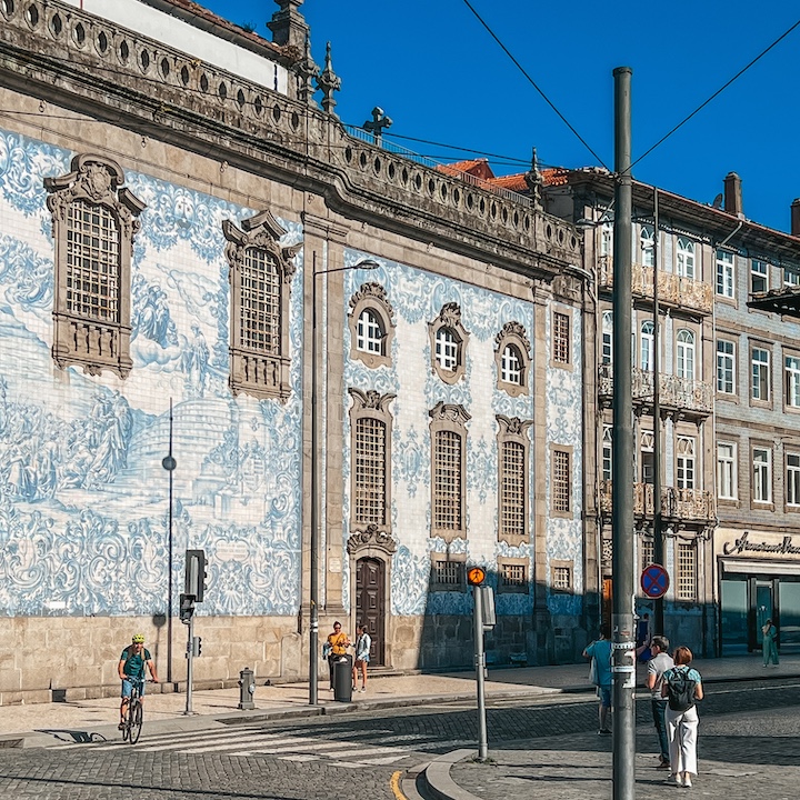 travelling to porto