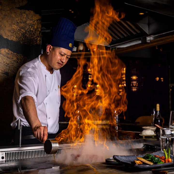 teppanyaki-hong-kong-crown-super-deluxe-eat-drink