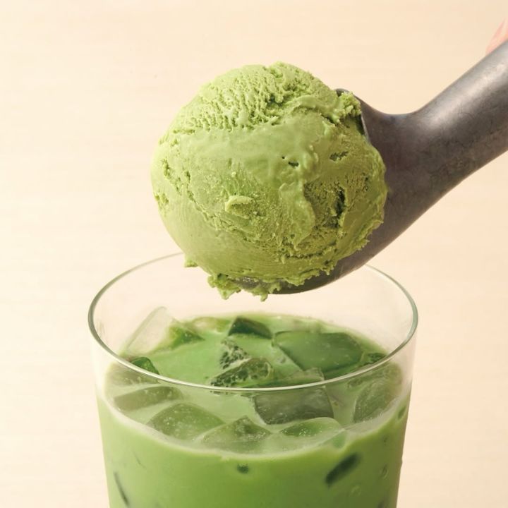 ana's green tea, Japan’s biggest matcha café chain with two locations in Hong Kong. Serving Matcha iced latte and ice cream.